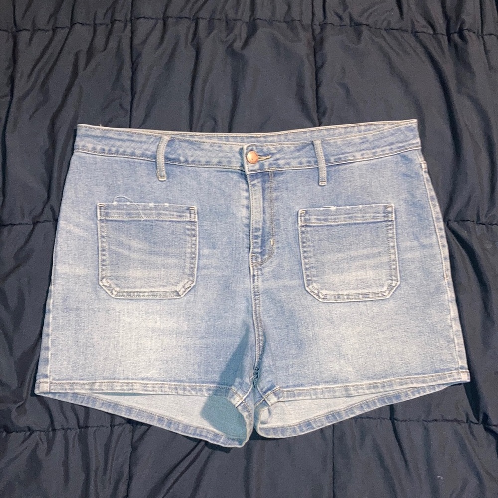 Women’s jean shorts